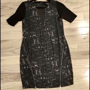 Short dress. Brand: Elie Tahari